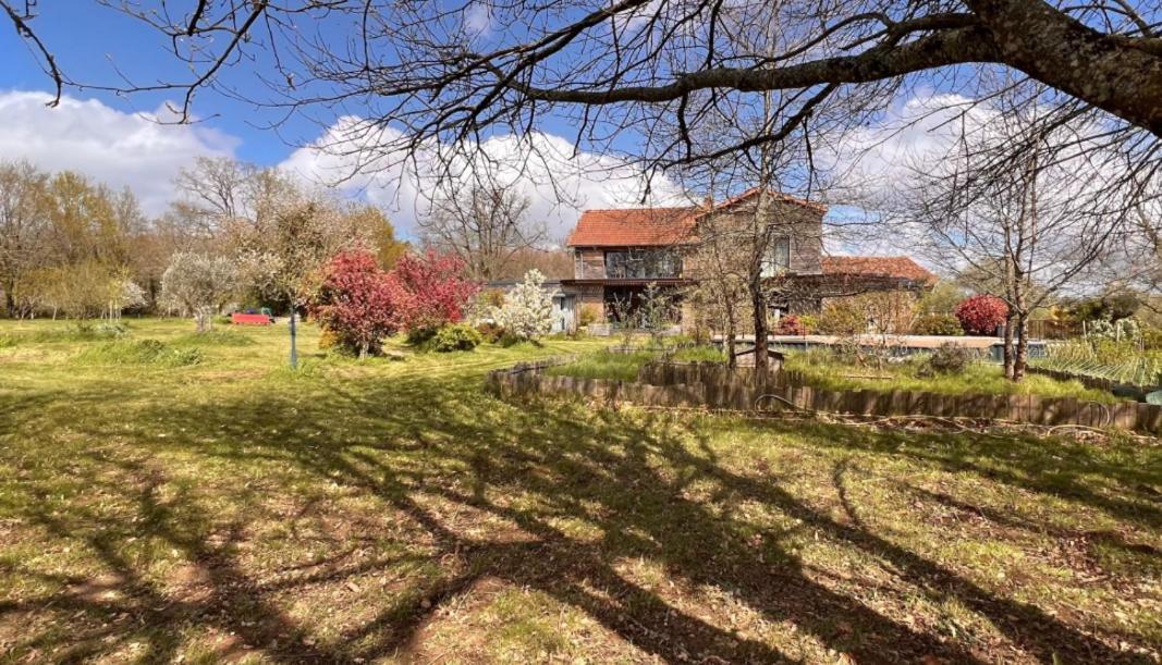 Bed and Breakfast Relais De La Brande Saint-Gourson Экстерьер фото